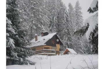 Slovacia Chata Horný Vadičov, Exteriorul